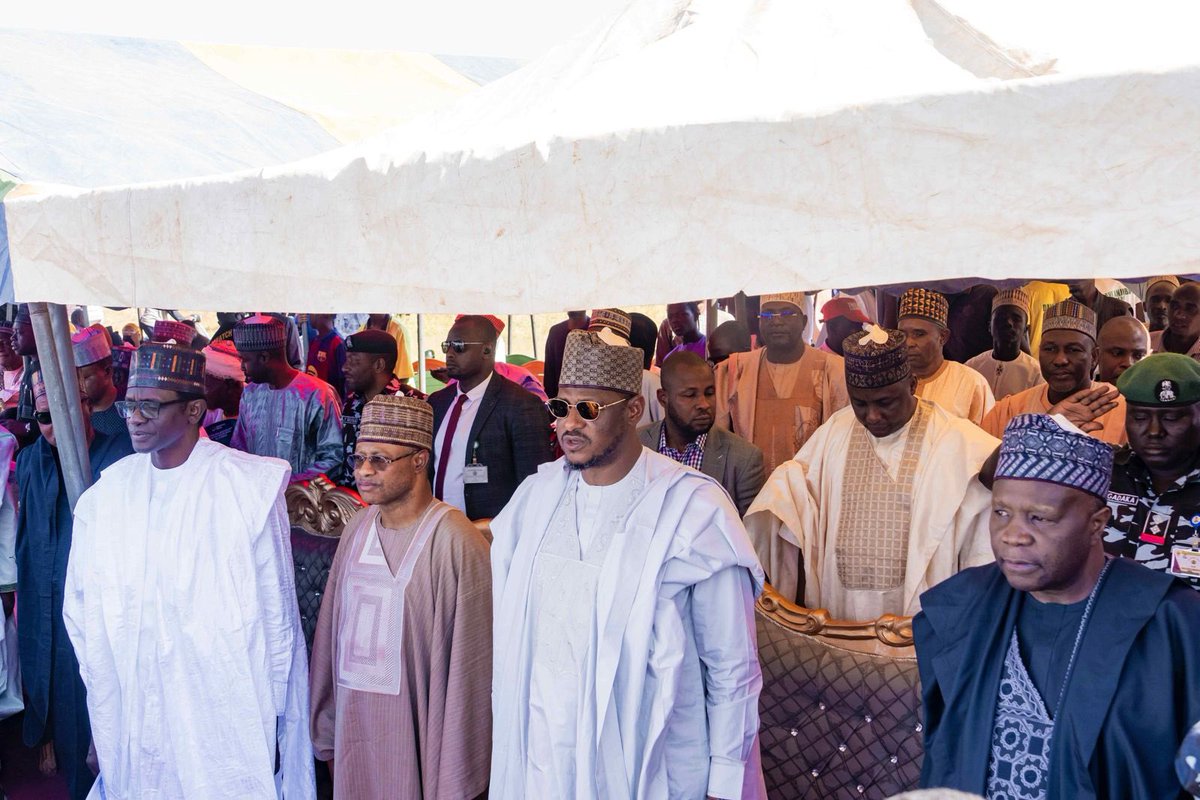I had the distinct honor of serving as a Special Guest of Honour at the Alhaji Ibrahim Masari Foundation Cash Empowerment Programme in Katsina State. I joined the APC National Chairman, along with the Governors of Gombe, Katsina, and Yobe States, in solidarity with Alhaji Ibrahim
