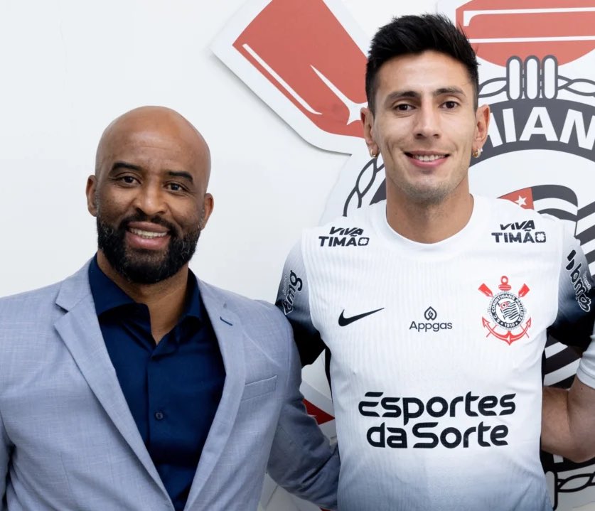 luissfabiani's tweet image. O Corinthians tem encontrado dificuldades para renovar o contrato de Fabrizio Angileri. Por enquanto, sem acordo para extensão do vínculo, válido até dezembro desse ano.