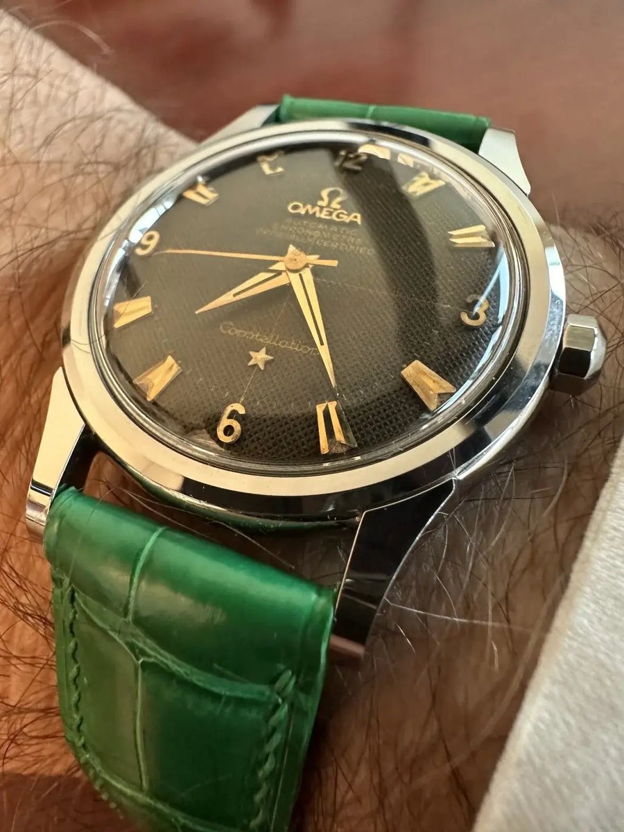 omegaforums's tweet photo. An Epic #Omega #Vintage #Constellation Ref 2887 Black Gilt Textured Dial with gold hardware in razor sharp stainless steel case, with flat link 1035 bracelet by #Omegaforums member gbesq, simply one of the best 50s Omega Dress watches 
https://t.co/C7UJ0L4xEw https://t.co/WmoHIJXFg9