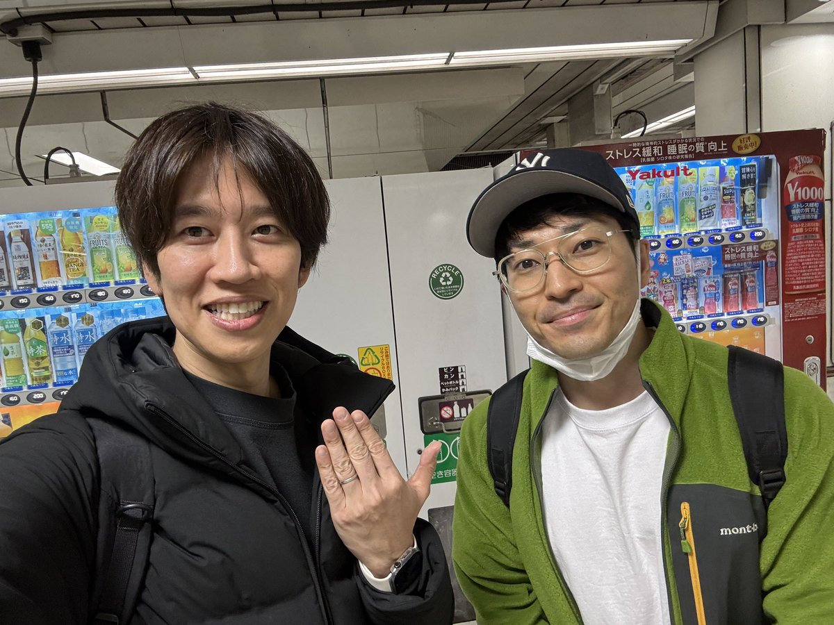 スタンドエフエム更新しました！
5期上の先輩井下大活躍さんと、なぜか吉本坂46について話しました！最後5秒くらいだけM-1の話もしています。是非お聴きください！

カルテ12  吉本坂46で幸せになった人BEST3は誰？ ゲスト:井下大活躍さん stand.fm/episodes/6929a…