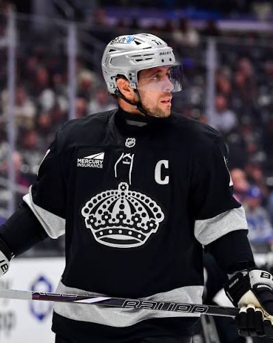 CaliFoznication's tweet photo. @spittinchiclets Personally, I would’ve added a little Forum Blue. But still the only right answer IMO #GoKingsGo #SoCalSports #GKG #ForumBlue https://t.co/zTHy0YAZaL