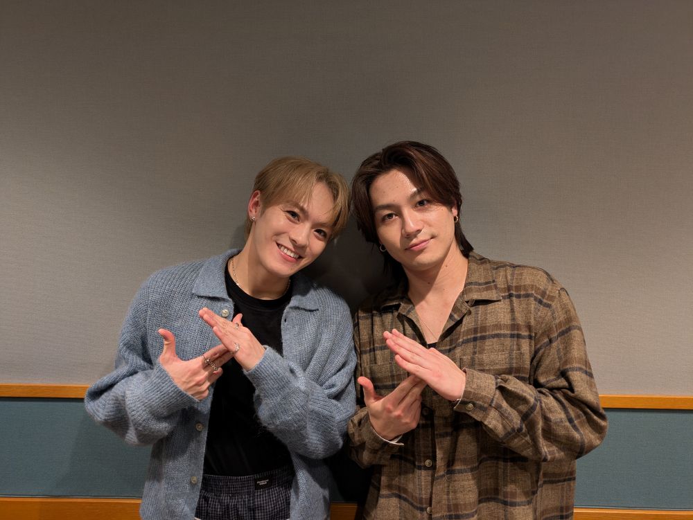 FMAICHI's tweet photo. ＼🎙特別番組のお知らせ📻／

この後、夜7時からは、
💛FM AICHI SUNDAY SPECIAL
 feat. Travis Japan💛をオンエア！！

12月3日にリリースした #TravisJapan の
3rd Album「#stravelers」を特集する特別番組を
2週に渡りお届けします✨

今夜は1回目の放送🎙

#松田元太 さん、#松倉海斗 さんが
歌詞やメロディー、ダンスの見どころなど
1曲ずつ解説していきます👆

さらにレコーディングの模様や
MV撮影の裏話なども聴けちゃうかも！！

1時間たっぷりとお楽しみください😉

📱💻で📻が聴けます↓
https://t.co/PjGdnuxuBh

*◇*◆*◇*◆*◇*◆*◇*◆*◇*◆*◇*◆*◇*

📅12/7（日）⏲19：00～20：00
　「FM AICHI SUNDAY SPECIAL
　　feat. Travis Japan ～DAY1～」

📅12/14（日）⏲19：00～20：00
　「FM AICHI SUNDAY SPECIAL
　　feat. Travis Japan ～DAY2～

*◇*◆*◇*◆*◇*◆*◇*◆*◇*◆*◇*◆*◇*

#エフエムアイチ #FMAICHI
@TravisJapan_cr