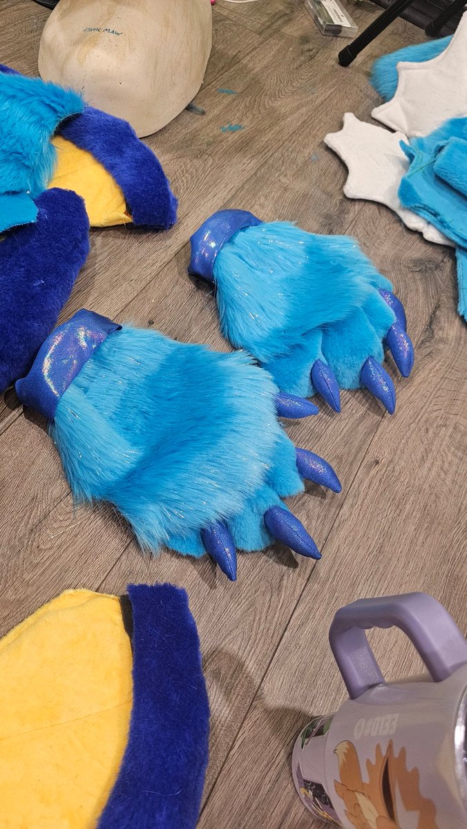 I thought I was done for the night but then I got too excited and started handsewing these while watching david tennant's doctor who specials 💙