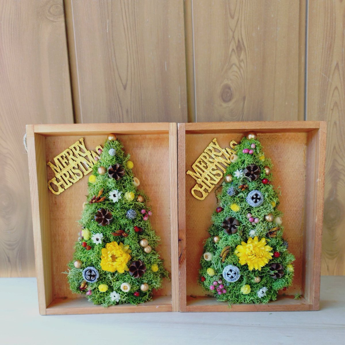 卓上用、壁掛け用どちらでも飾れるクリスマスツリーボックスアレンジ
