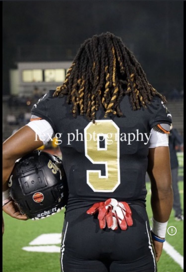 ArmariDurham's tweet photo. I just need one coach to give me an opportunity Just one💯 My Name is Armari Durham class of 25 RB/ATH I just left the Naples nights academy post grad so now I’m a 2026-mid year and I really just want an opportunity to showcase my talents and help contribute to any team please https://t.co/IfaxUz2Agk