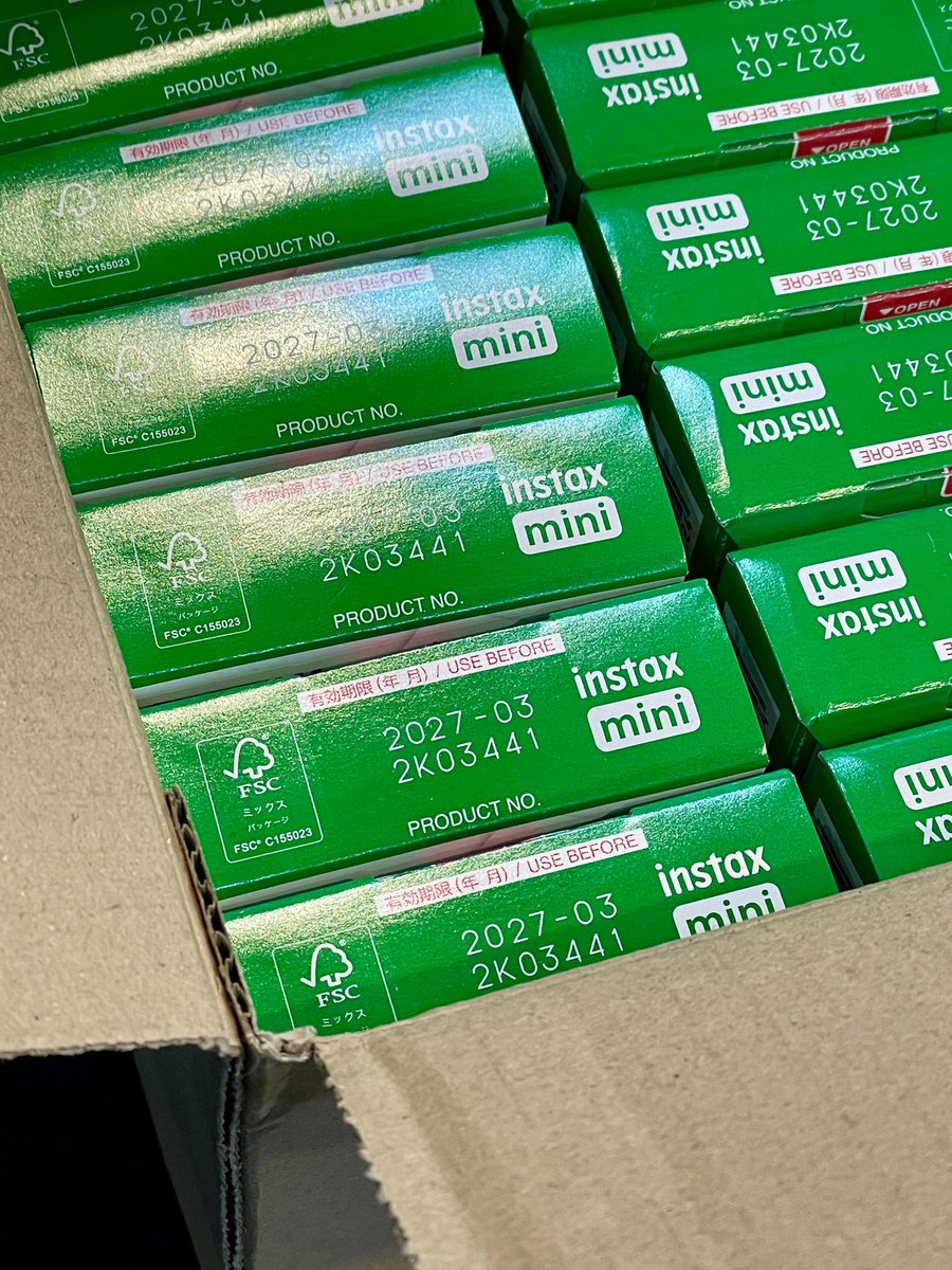 【入荷情報】
チェキフィルム入荷しました🎞️
毎回入荷後にすぐ売り切れてしまいますのでお早めにどうぞ‼️🔥
