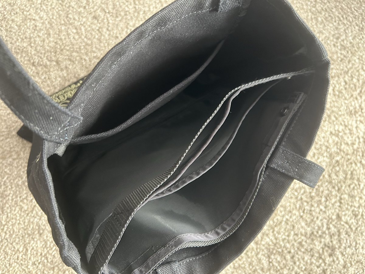 Black Prema Tote もう3回位持って出掛けてるんだけど、優秀過ぎて今更