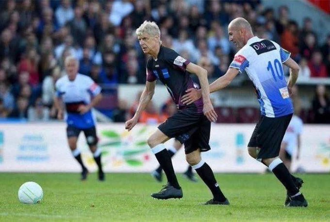 🗣️ Arsene Wenger on dribbling past Zidane in a charity game at 71-years-old: 

"First I went left, he did too. Then I went right and he did too. Then I went left again and he went to buy a hot dog.”
