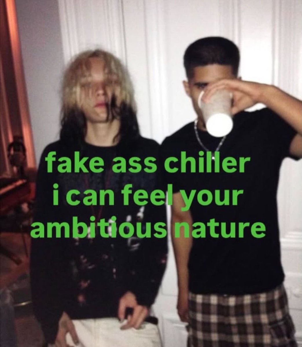 whotfisjovana's tweet image. 