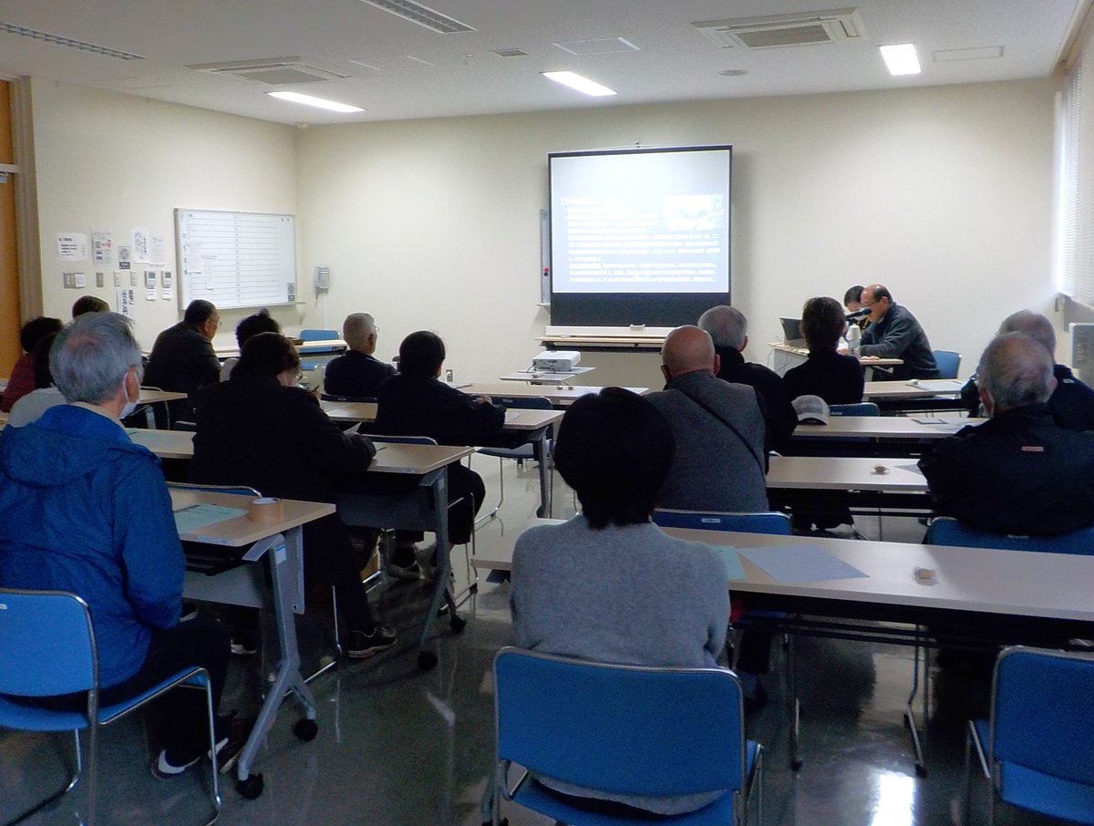 11月28日、越喜来地区「おきらい大学」第５回は「雑学講座」。講師は越喜来活性化協議会、鈴木会長。宇宙の始まりから私たちの存在に至るまでの話はとても興味深く、「壮大なお話、想像するとわくわくする」と、天文学、宇宙科学や自然史の分野を知る貴重な機会となりました。＃公民館　#大船渡