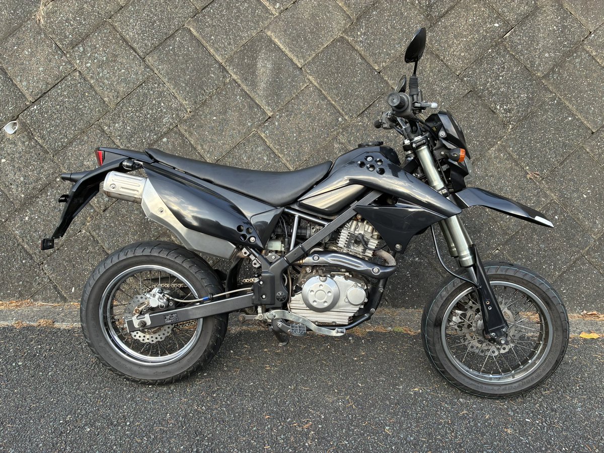 loco_fuk's tweet photo. KAWASAKI D TRACKER125

代車として使っていましたが、車両入れ替えの為販売です。

自賠責付きでの販売です、すぐ乗れます！
ご連絡お待ちしております。 https://t.co/AYAE0EUQ9A