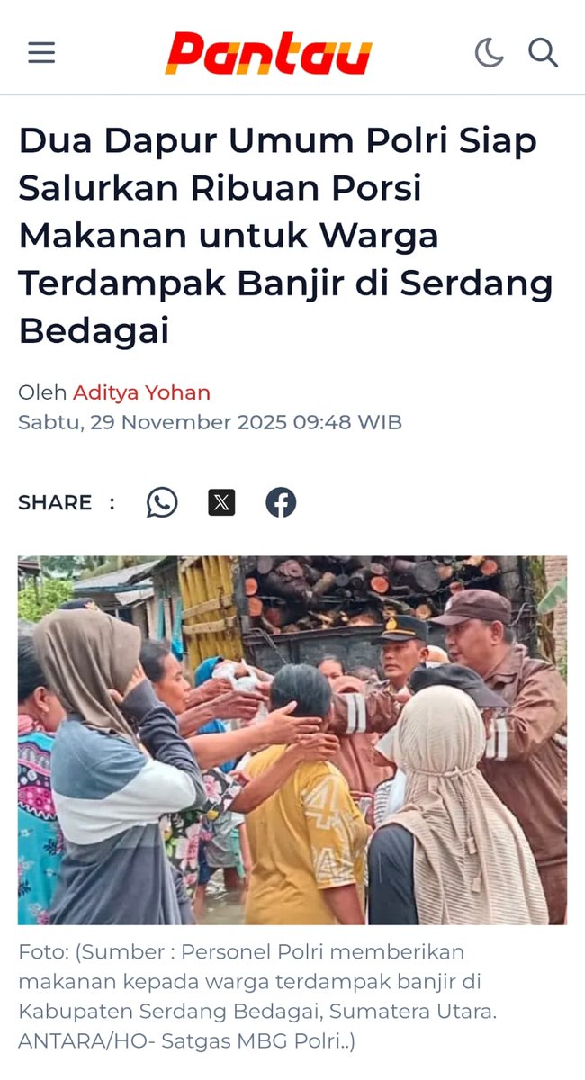 banjir melanda menyisakan para korban yang membutuhkan bantuan, bersyukur ada polri yang tanggap segera membuat dapur umum sehingga bisa menyalurkan ribuan porsi makanan dan Bantuan Pelayanan Polri pada para korban banjir
#BersamaPulihKembali