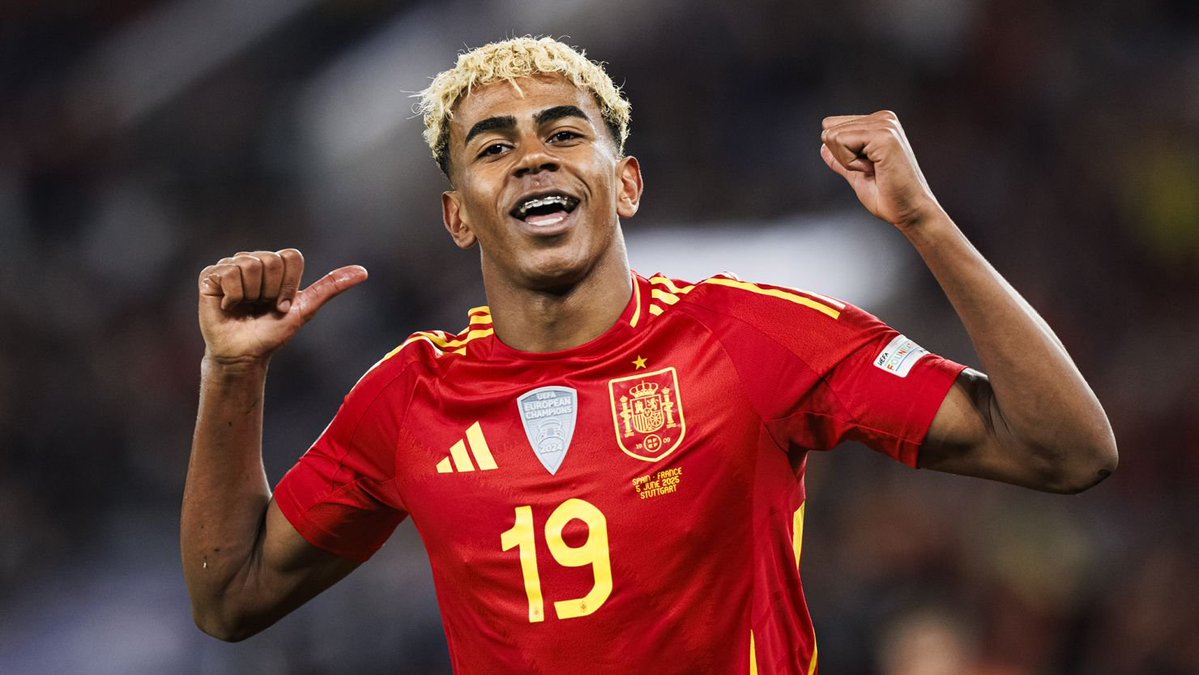 TouchlineX's tweet image. 🚨🗣️ 𝗡𝗘𝗪: Lamine Yamal on choosing to represent Spain over Morocco:

&quot;Deep down, I was thinking about playing with Morocco. At that time, Morocco had reached the World Cup semi-finals...&quot;

&quot;But in the moment of truth, I never doubted. With all the love and respect I have for…