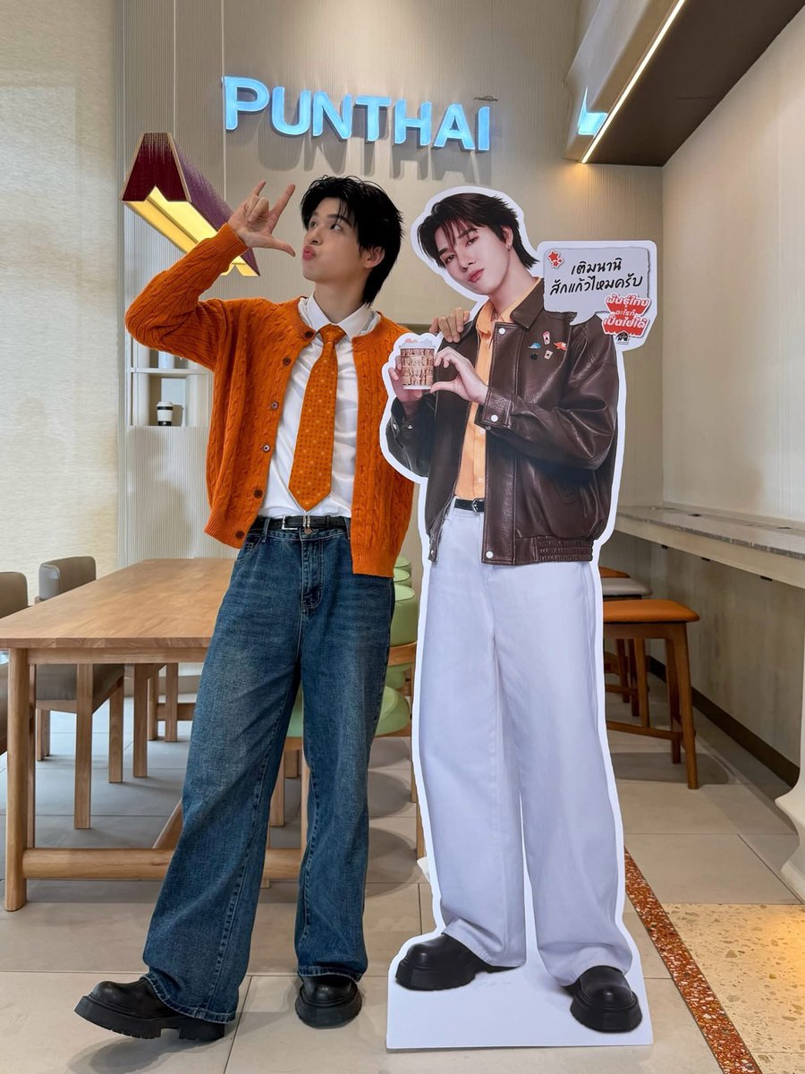 forskynani_'s tweet image. ถ่ายรูปกับ Standee กันและกันน่ารักมากกกก😭

#PunthaixSkynani
#พันธุ์ไทยอะไรก็เป็นไปได้
#สกายนานิ #SkyNani
#skywongravee #hirunkit_