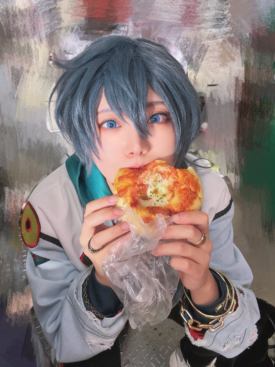 【Cosplay】
TRIP大型に、ニキくんで参加させて頂きました🍳
クレビの皆さん併せは初めてだったんだけど、可愛くて愉快で楽しいメンバーだった🐝❤️❤️

ごりら素敵な併せに呼んでくれてありがとう😭本当に、嬉しかった…‼️
皆さま、お疲れ様でした〜🎶
 #1130剛力羅TRIPパーティ