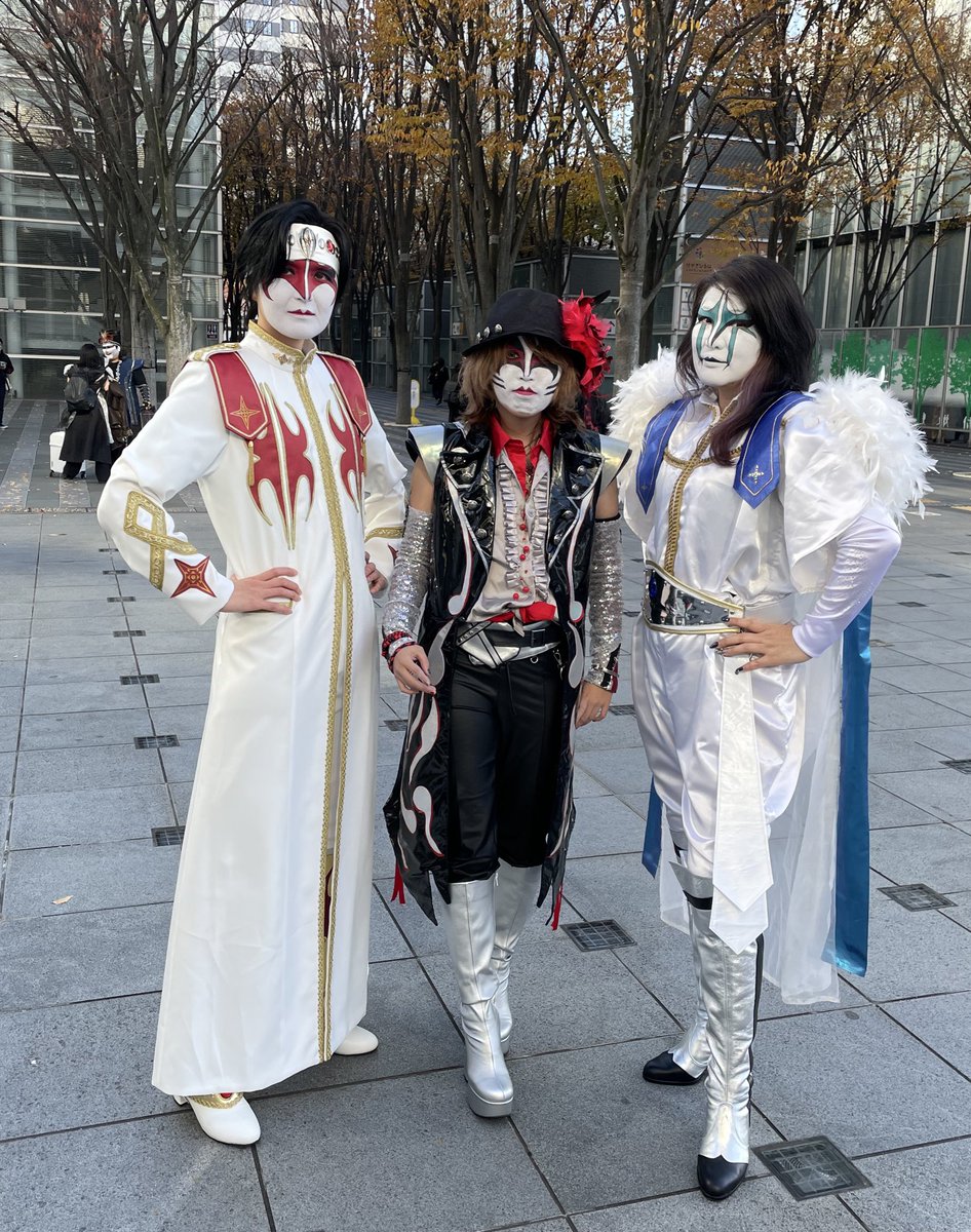 SKM2L_1999_aytm's tweet photo. ワタシの実は好きな
エースとルークも戦闘服(WORSTの時の)
麗しの長官と参謀がいたので
撮って頂きました
#聖飢魔II40周年
#seasonONEFinal
#さいたまスーパーアリーナ https://t.co/58htpcIskZ