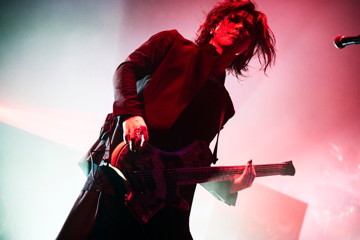 official_aoi's tweet image. この度、イタリアの Overload Guitars(@OVERLOADcustom)様より、私の新たなギターがリリースされました。
長い時間をかけて一緒に形にしてきたものを、こうして皆さまにお伝えできる日が来たことを嬉しく思います。

I’m pleased to share that my new guitar has been released by Overload Guitars…