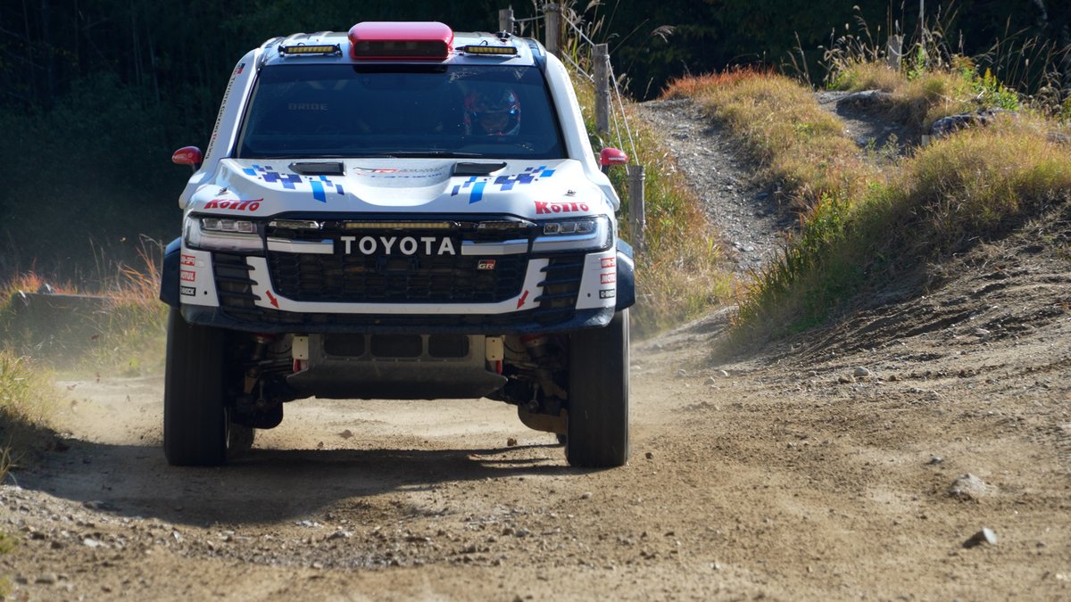 当社のラリーチーム「チームランドクルーザー・トヨタオートボデー(TLC