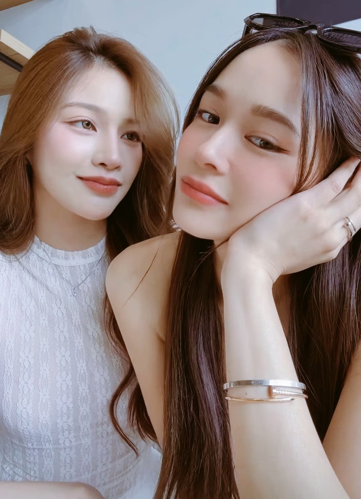 za11l's tweet image. ❤️✨

#nurdesoraya 
#TKphinyanech 
#TKNur