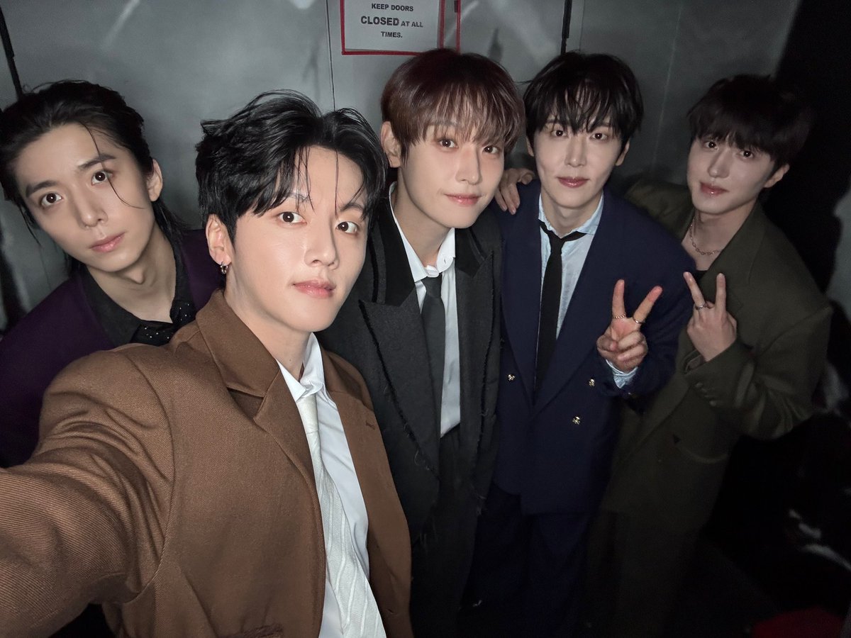 SF9_FANCLUB's tweet photo. [📸] 2025 SF9 LIVE FANTASY #5 LOVE DAWN IN #SanAntonio

#SF9 #에스에프나인 #SF9_TOUR 
#SF9_LOVE_DAWN #SF9inUSA https://t.co/nNYBUb4Kdy