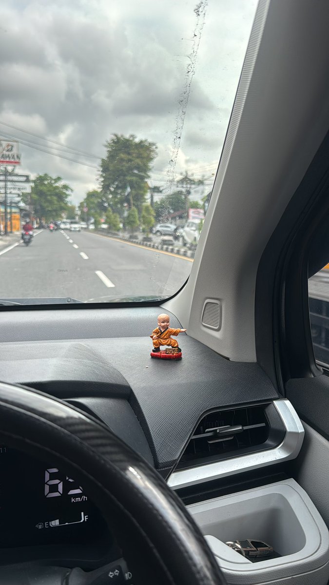 alexanderg124's tweet photo. Kembali ke hari senin, kembali menunggu statement” pmrnth yang selalu gerrr dan nyata https://t.co/7FxrBE6ixb