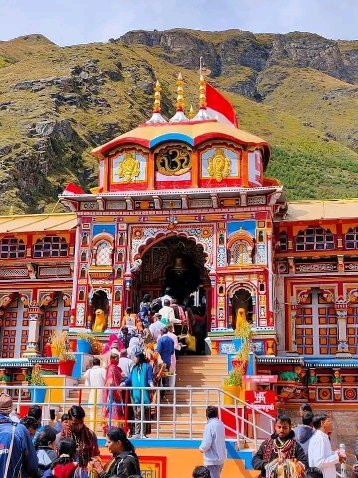 महादेव से तुम अपने असंभव कार्य कहना 
वो तुम्हारे हर असंभव कार्य को पूर्ण करेंगे....
                 हर हर महादेव