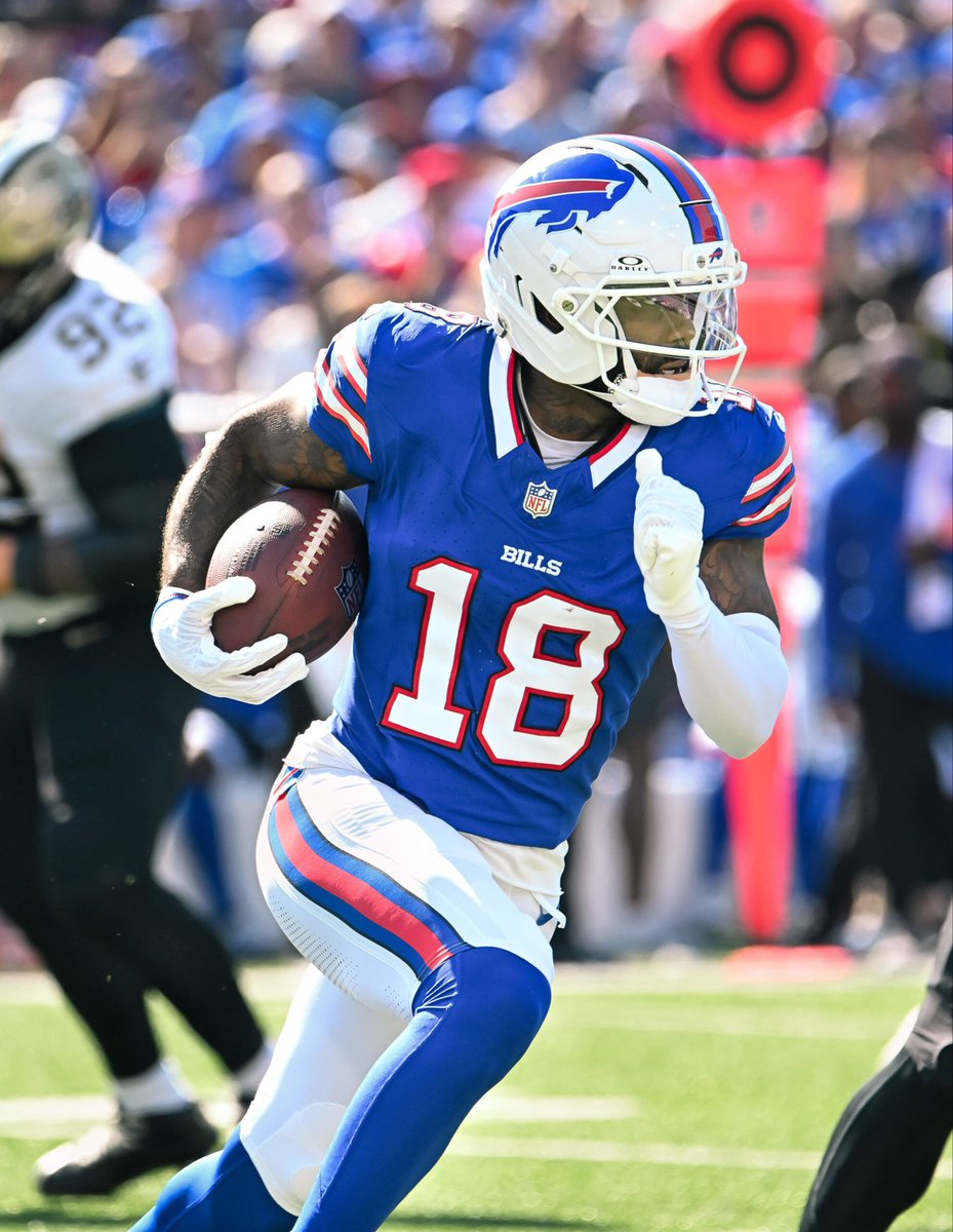 I wonder if the #Eagles look at Elijah Moore. Could use some more depth at WR and he’s good friends/former teammates with AJ Brown. Maybe a PS addition?