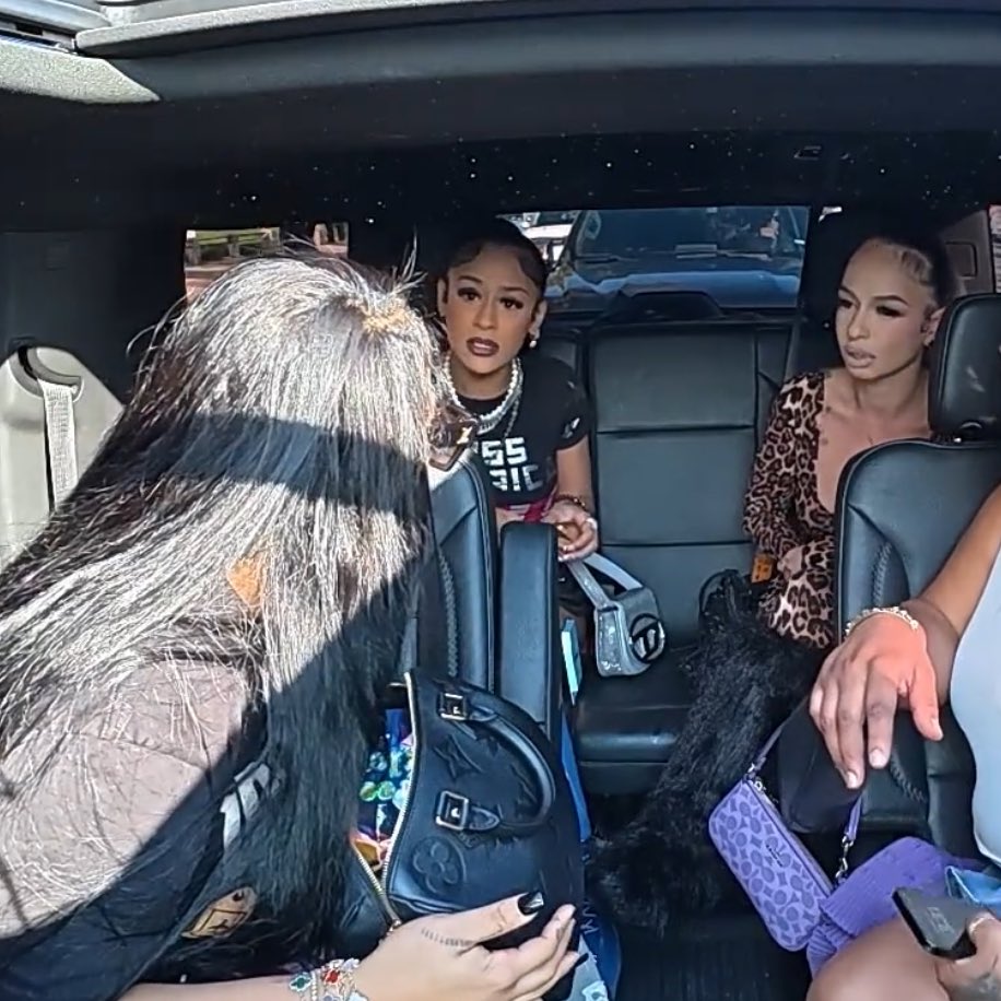 KuntyCotton🦄 tweet media