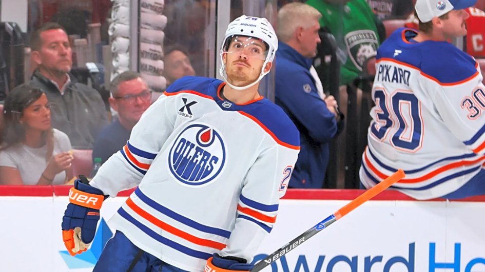 Ne0_Ch's tweet photo. Tough luck for Kapanen as he suffers another injury setback. Oilers still battling roster challenges, but Nugent-Hopkins and Lazar are set to return!   https://t.co/ezPHcl83hH https://t.co/M4okbi5kRB
