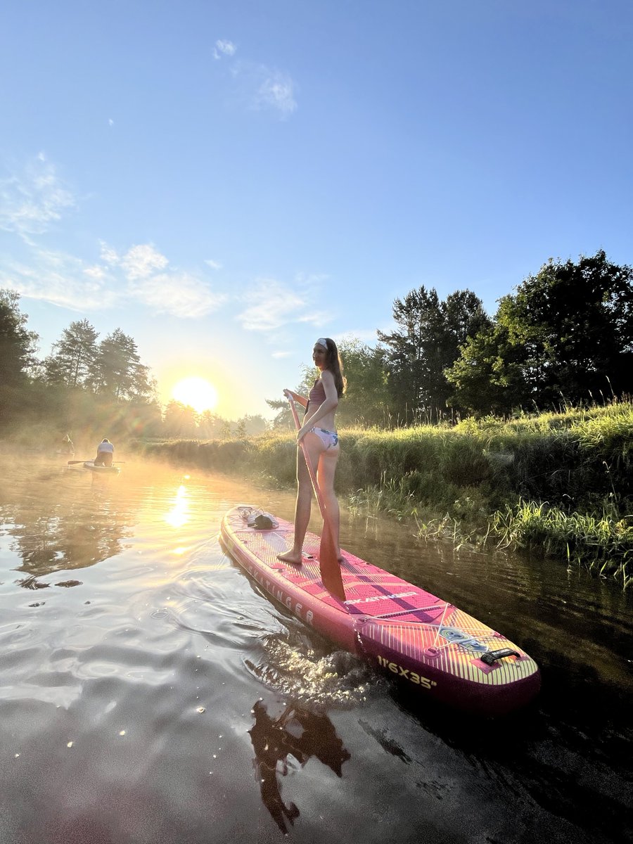 Skatinger_sup's tweet image. What’s the first thing you’d do with a premium paddle board? 🌊🔥
#paddleboarding  #suplife