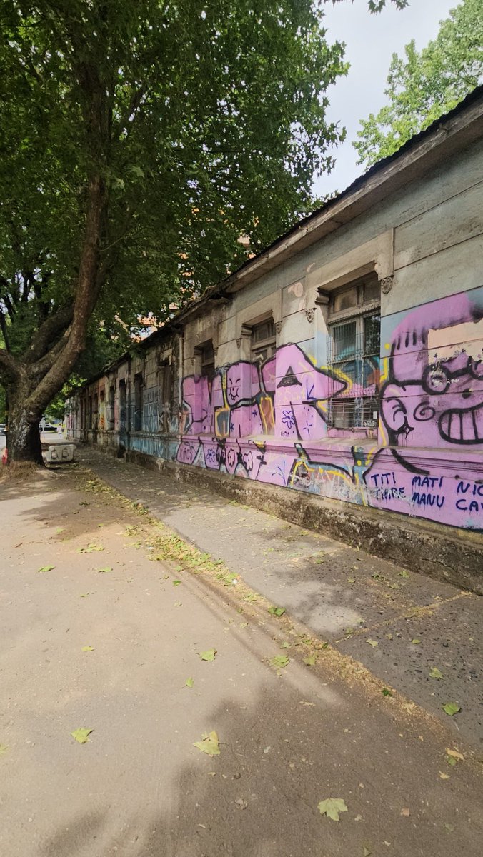 FcoDarmendrail's tweet image. En Freire con San Juan Bosco de #Concepción  se levanta la histórica Lavandería Los Gobelinos, una de las más antiguas de la ciudad. Funciona en un edificio icónico construido en 1910, una verdadera joya patrimonial que sigue viva más de un siglo después.