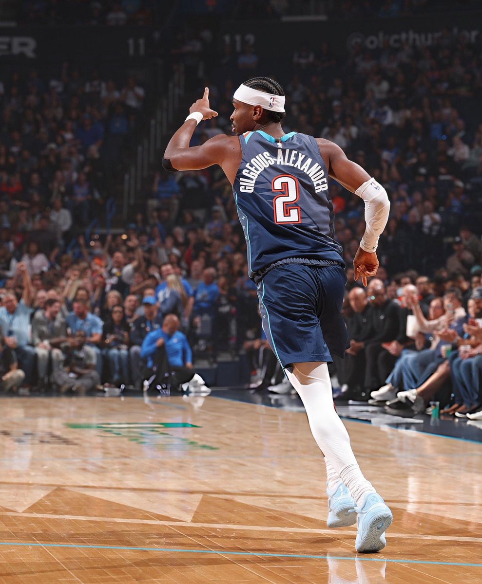 SkyedOKC's tweet image. clutch points this season:

Shai Gilgeous-Alexander: 74 

Nikola Jokic: 29

Luka Doncic: 6

MVP is clear.