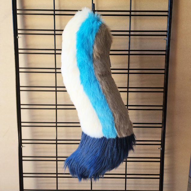 Just listed a bunch of tails! Black Friday Sale ends on Monday!

Stock up on fursuit care products or get yourself a new tail!

easterndragonstudios.com/shop