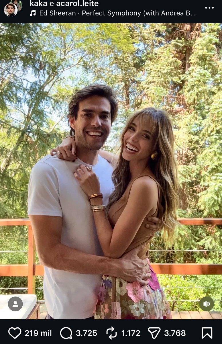 balotaromantico's tweet image. Kaka postando foto nova com a namorada e os comentários assim

O homem é perfeito demais