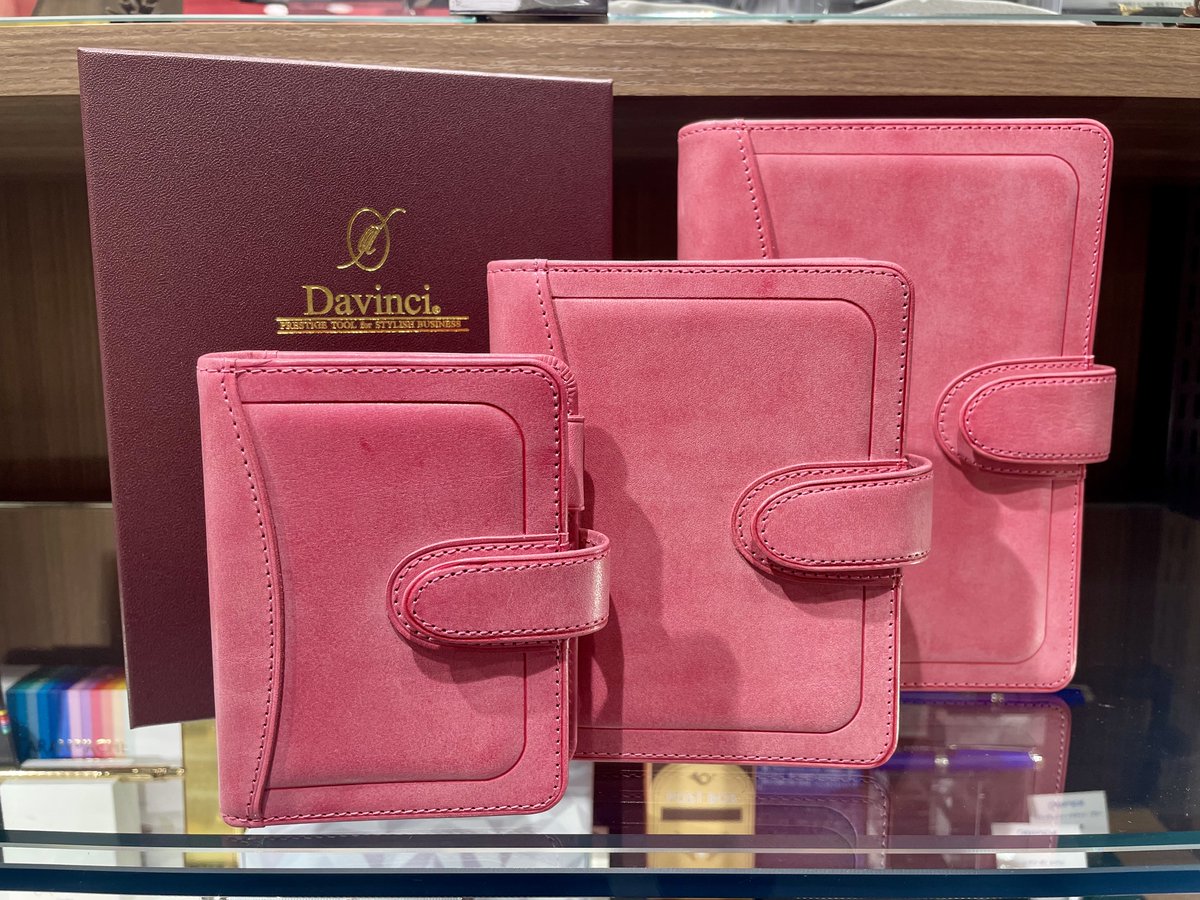 ロビ　創刊号〜70号(完結号)全巻&専用バインダー5冊、専用ロビ服セット ロビ 創刊号〜70号(完結号)全巻&専用バインダー5冊、専用ロビ