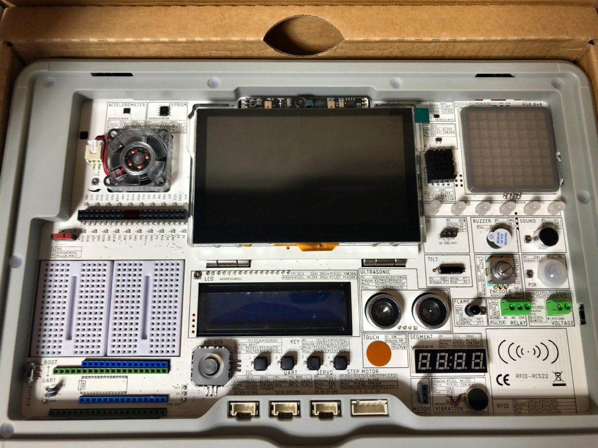 ymmtyshk_'s tweet photo. 「CrowPi 3」
開封 その2
#gadget
#Kickstarter
#CrowPi3
#CrowPi https://t.co/Rgv9Rf9a5r