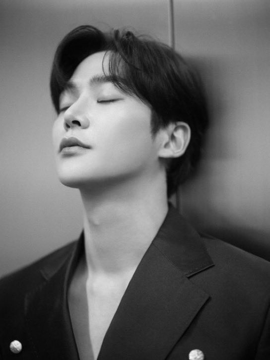 Rowoon #kimseokwoo #Rowoon #roming #extraordinaryyou #tomorrow