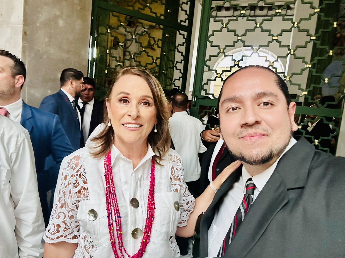 Azuara82's tweet photo. En mi calidad de Magistrado del Poder Judicial del Estado de Veracruz, tuve el honor de asistir al Primer Informe de Labores de nuestra Gobernadora, la Ing. Rocío Nahle.
Reafirmo mi compromiso con la independencia judicial. https://t.co/lhDgOaaO76