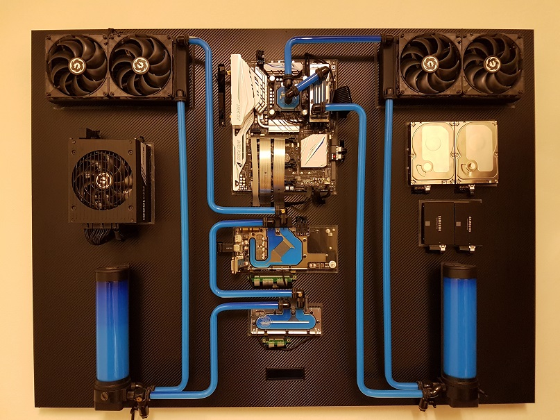 cqcqcqdx's tweet image. Wall mounted PC
WIFI, wireless HD monitor connection
Wireless keyboard, mouse and headset
Only power cable connection required.

Parts used: 
ASUS Z170-Deluxe 
Intel i5-6400 
Kingston HyperX 2133
EVGA GeForce GTX 970
Intel 750 Series PCI-Express SSD 
Samsung 850 EVO
Seagate…