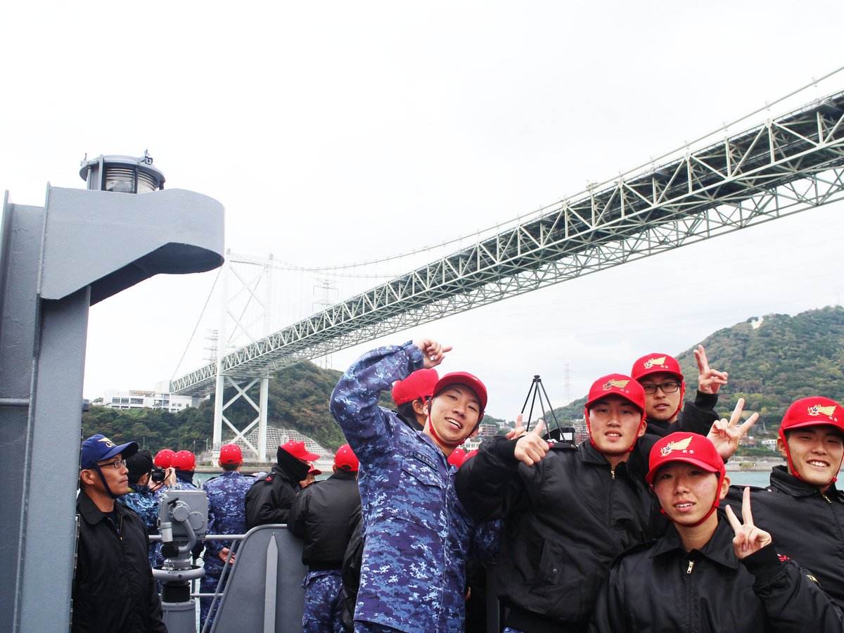 海上自衛隊 第77期 #航空学生 が第1練習隊「やまぎり」で乗艦実習を