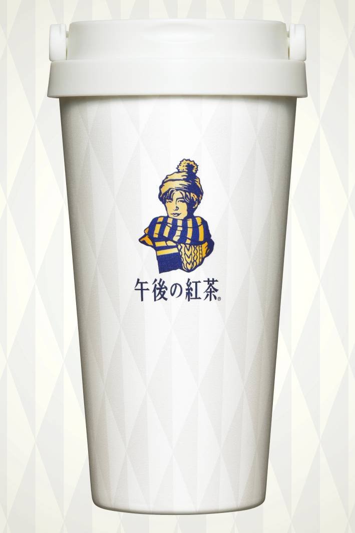 sunosoku_info's tweet photo. ついに！Snow Man 目黒蓮が「午後の紅茶」ロゴに！？
午後の紅茶×目黒蓮「冬の、あったかタンブラープレゼントキャンペーン」本日スタート！

■キャンペーン概要

内容：抽選で3000名様に、「冬の、あったかタンブラー」をプレゼント

期間：12月1日（月）11:00～12月25日（木）23:59まで

参加方法：対象となる午後の紅茶のペットボトル商品を5本購入したレシートを応募ページよりアップロード

※ご登録いただける撮影写真は1枚
※複数のレシートにまたがる場合は、複数のレシートを1つの写真に収め撮影しご登録ください。

対象商品：「キリン午後の紅茶」ペットボトル商品各種

※缶、紙パック商品は対象外。※ペットボトル商品は、280ml～2Lまでの全商品が対象

対象店舗：全国の量販店・コンビニエンスストア

※ECやネットスーパー、宅配サービス等の領収書・納品書の画像等でご応募いただく場合は、お買い上げ情報や購入明細が分かる画像にしていただくことが必須

▼Amazon 午後の紅茶
https://t.co/yD6EB1hizq 

▼楽天 午後の紅茶
https://t.co/g02NBrxCvW

▼キャンペーンサイト
https://t.co/9iZQvhTcDR

#SnowMan