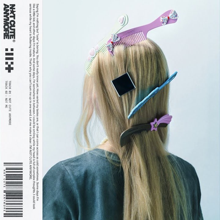 ILLITの歴代初動売り上げ枚数 bomb : 401,674 I'LL LIKE YOU : 382,621