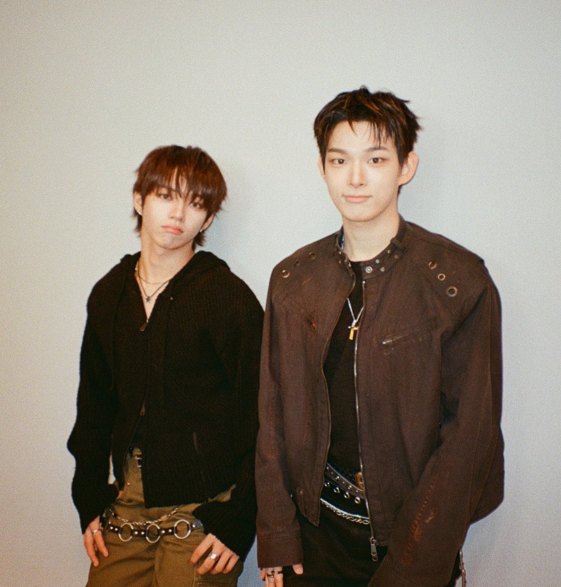 SalveSoliva's tweet image. Sa tingin nyo cno ang MAS CLINGY sa dalawa ???  Ah eh pinapatanong lng ng kakilala ko 🤭 ..

#JL #제이엘 #STEVEN #스티븐
#AHOF #아홉 #STEJAY
 @AHOF_official