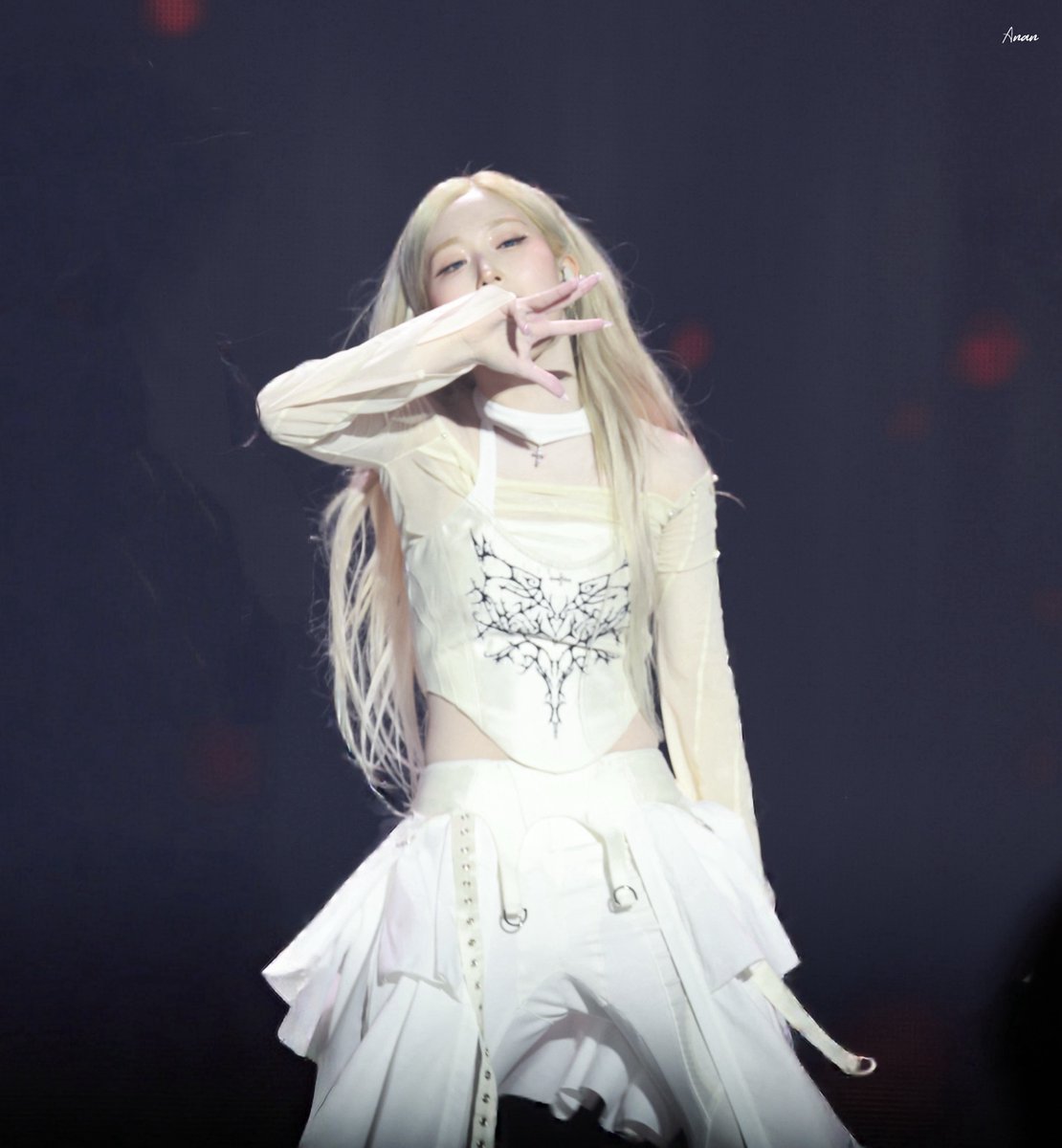 Haewon_anan25's tweet image. 251129 HQ

😎🥹

#NMIXX #엔믹스
#HAEWON #해원
#NMIXX_WORLDTOUR_ZEROFRONTIER