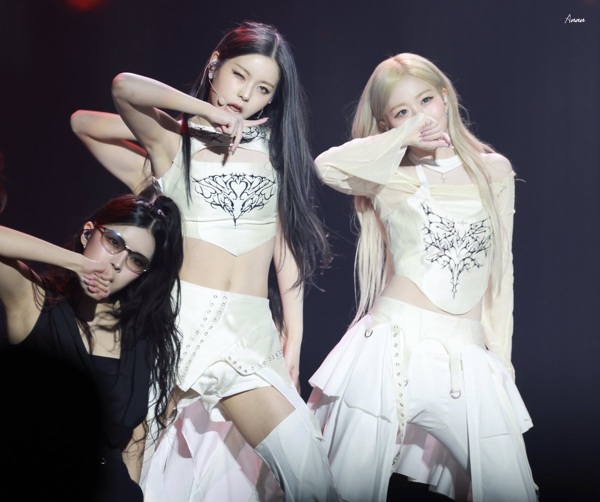 Haewon_anan25's tweet image. 251129 HQ

😎🥹

#NMIXX #엔믹스
#HAEWON #해원
#NMIXX_WORLDTOUR_ZEROFRONTIER