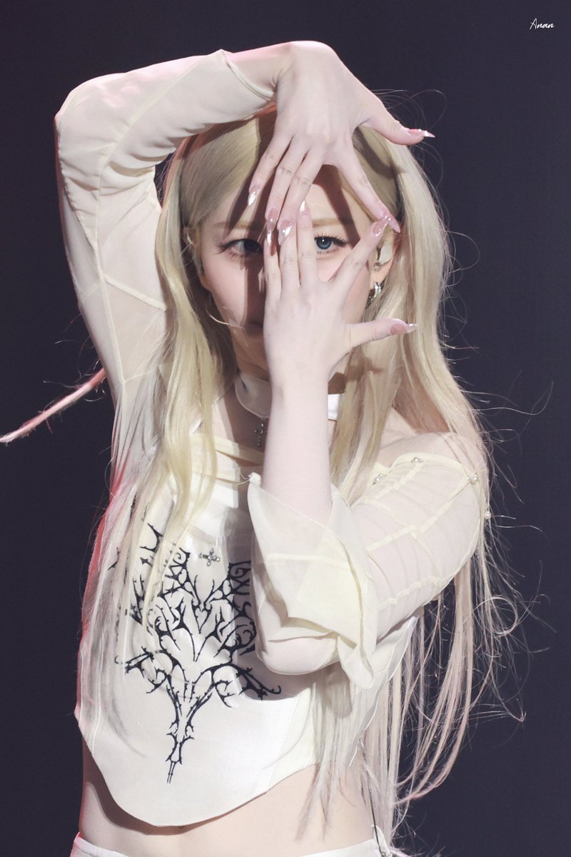 Haewon_anan25's tweet image. 251129 HQ

😎🥹

#NMIXX #엔믹스
#HAEWON #해원
#NMIXX_WORLDTOUR_ZEROFRONTIER