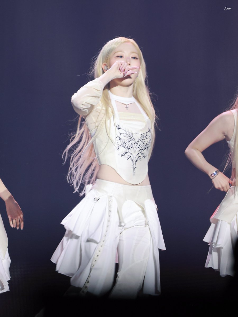 Haewon_anan25's tweet image. 251129 HQ

😎🥹

#NMIXX #엔믹스
#HAEWON #해원
#NMIXX_WORLDTOUR_ZEROFRONTIER