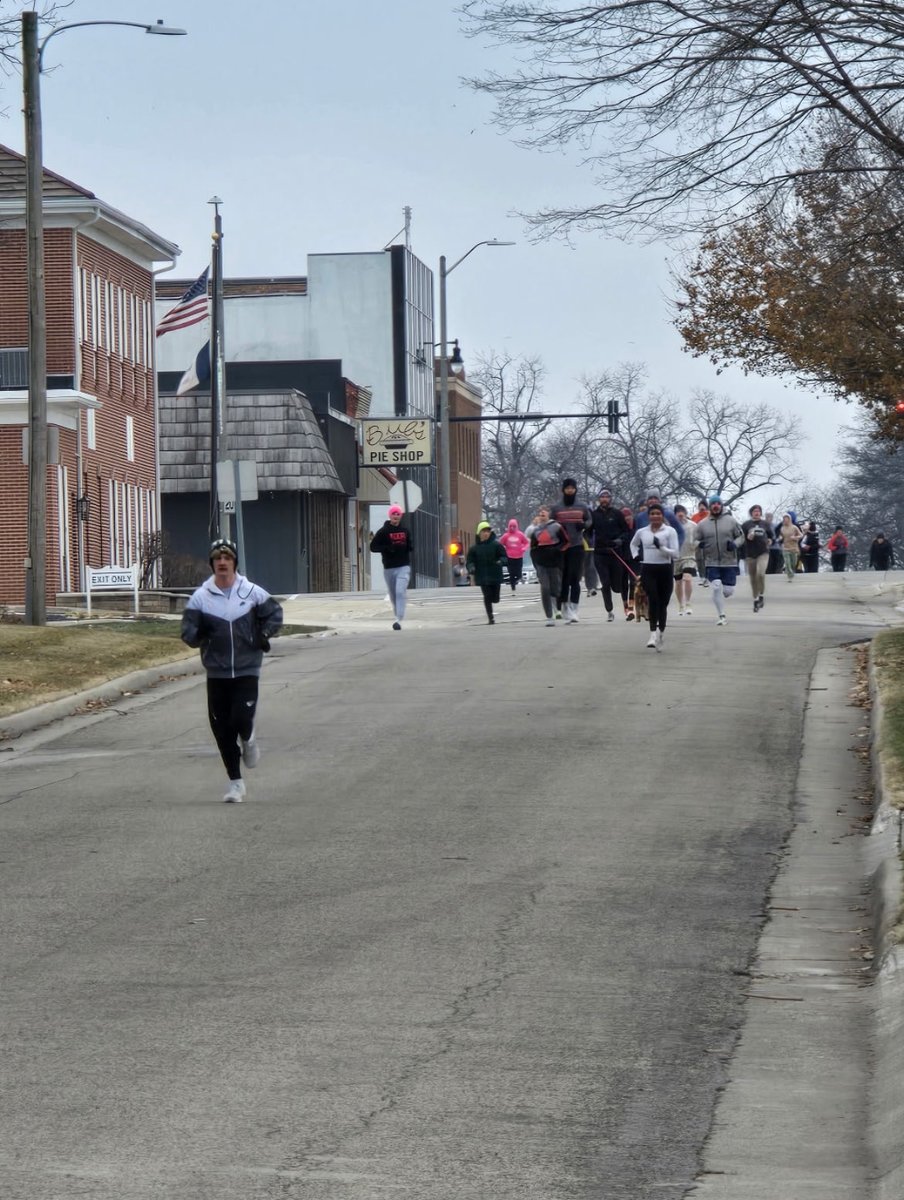 StormStacks's tweet image. Our 12th annual Rotary Turkey Trot had 119 turkeys trotting this year!  Our best year ever. Collected just over $3000 for local Food Pantry. Outstanding!

And OLD Storm went under 20min for 1st time in about a decade.