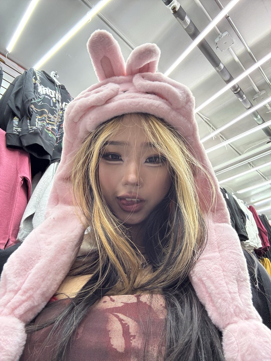 Annie Zheng tweet media