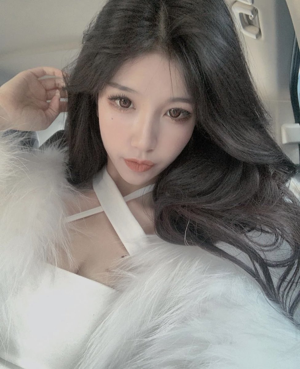 xiaxiajessica's tweet photo. ��温了，记得保暖。也要记得暖暖我 #射屏 #盯射 https://t.co/MKuraP26sc